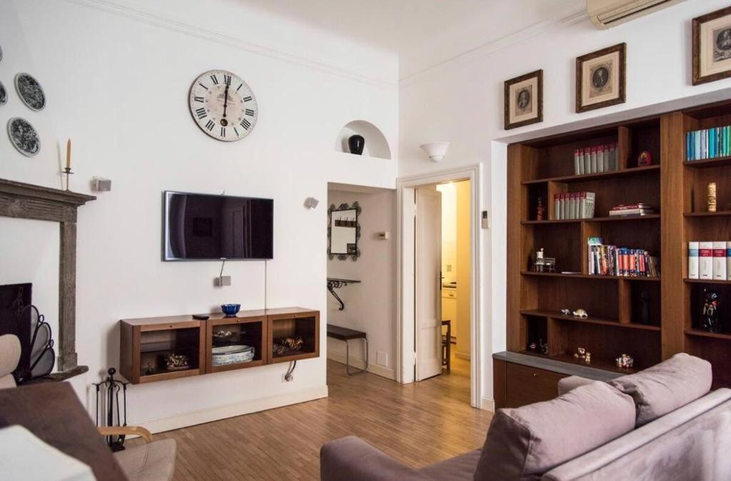 Joivy Classic Flat Near Basilica Di Sant'Ambrogio Apartment Милано Екстериор снимка