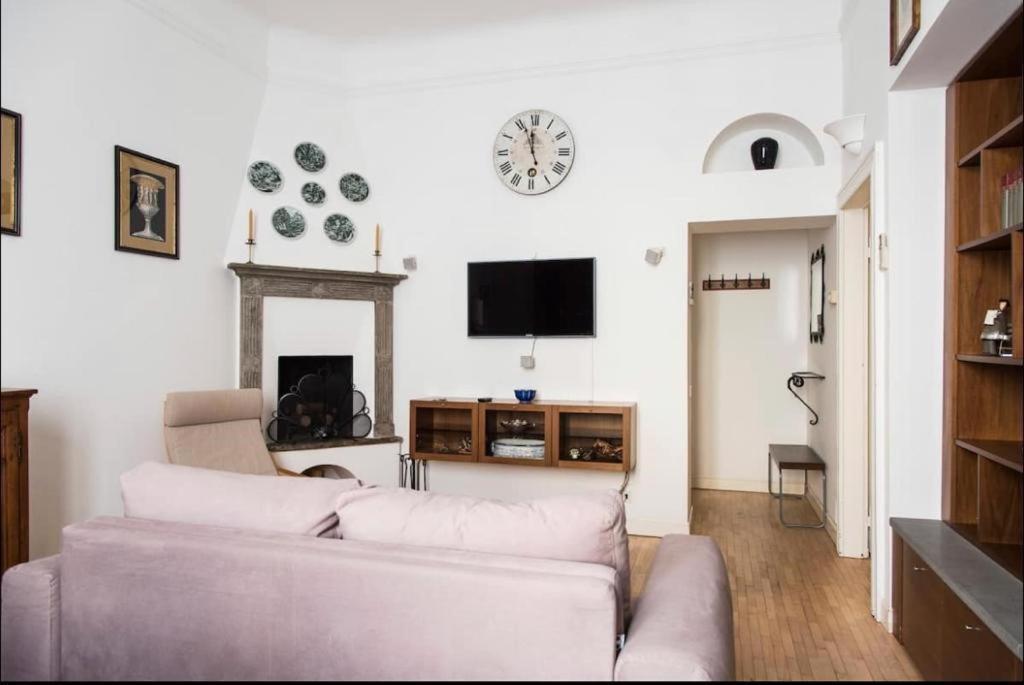 Joivy Classic Flat Near Basilica Di Sant'Ambrogio Apartment Милано Екстериор снимка