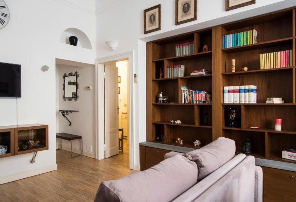 Joivy Classic Flat Near Basilica Di Sant'Ambrogio Apartment Милано Екстериор снимка